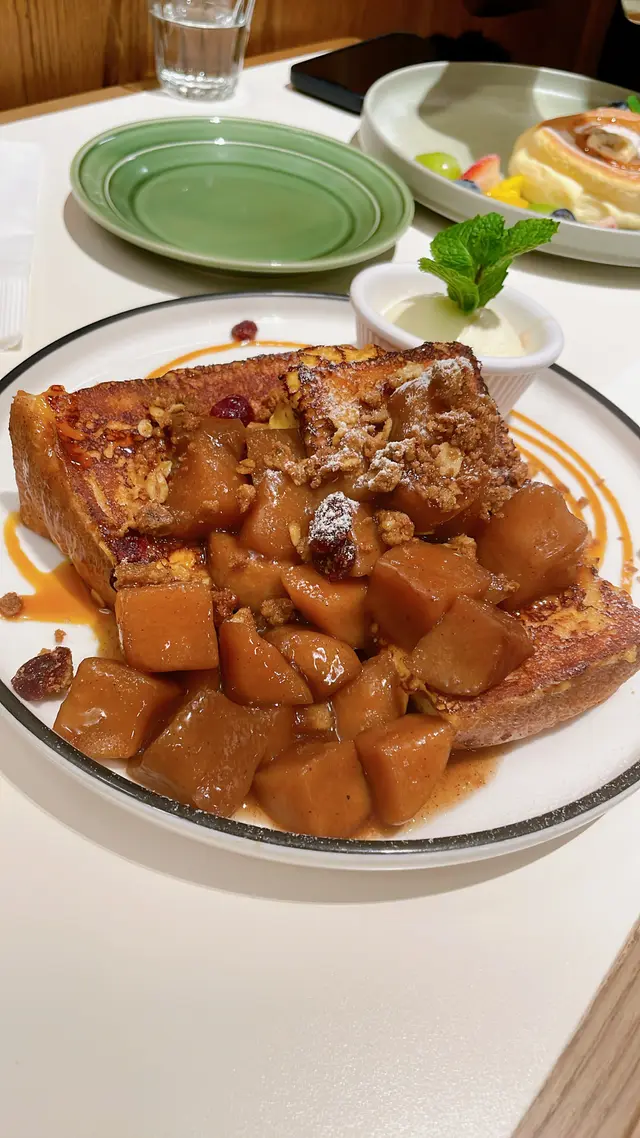 Apple Crumble French Toast