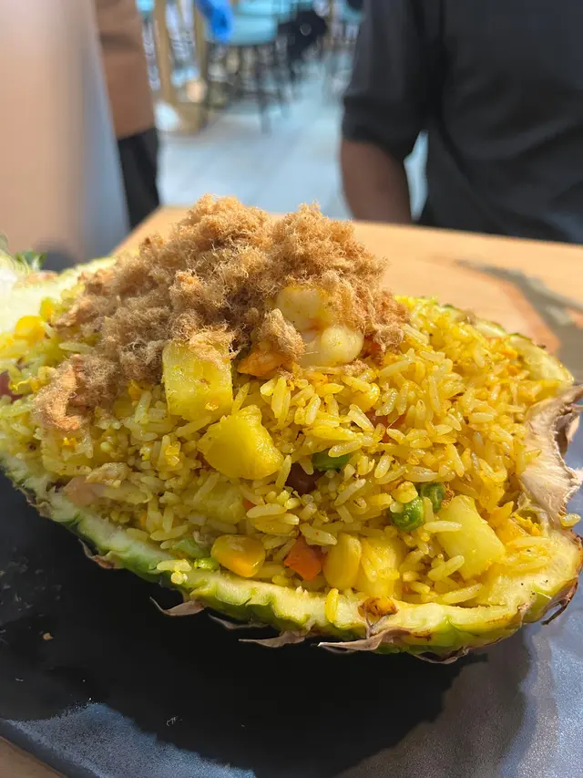 菠蘿海鮮炒飯