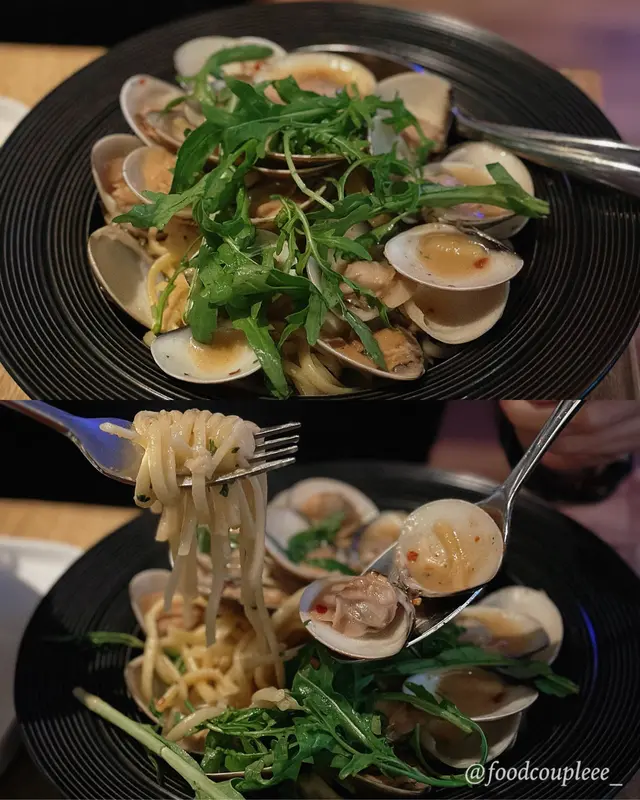呢個意粉係小編們每次嚟到都必叫嘅意粉😋少少哋嘅辣味，再加上好多嘅蒜蓉，係非常惹味。而且仲有勁多大大隻嘅蜆，每粒蜆肉都好飽滿。性價比極高🙌🏻
