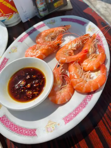 boiled  prawns