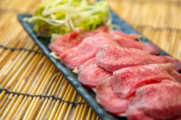 鲜牛脷
