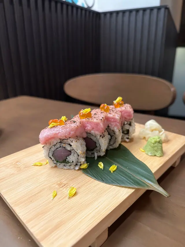 炙燒拖羅蓉赤身卷