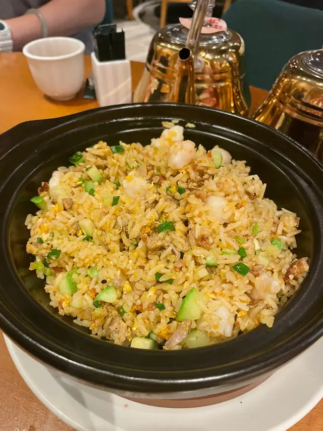 大哥砂鍋炒飯