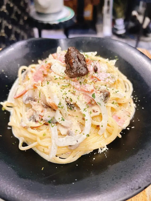 招牌黑松露卡邦尼意粉