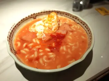 蕃茄濃湯通粉麵餐