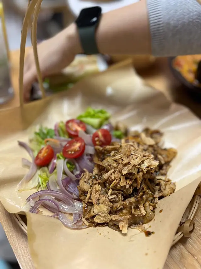 泰醬酸辣黑豚肉