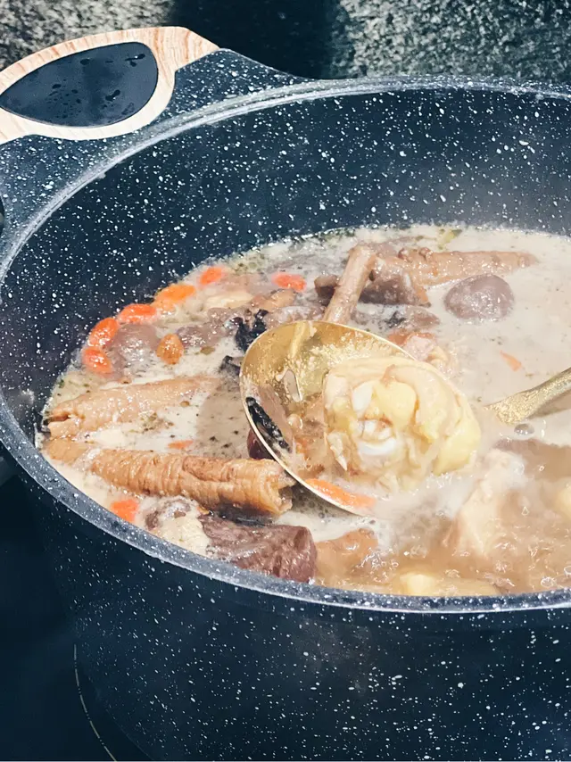 藥膳花雕醉雞煲