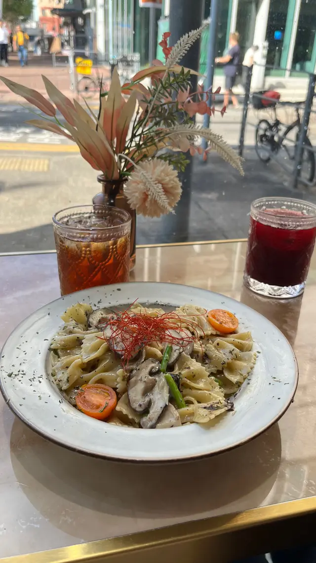 黑松露忌廉雜菌蘆筍蝴蝶粉