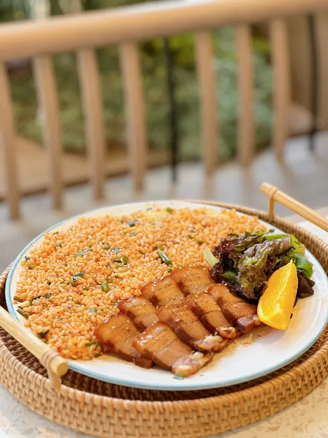 燒醬油黑毛豬白切肉紫蘇飯