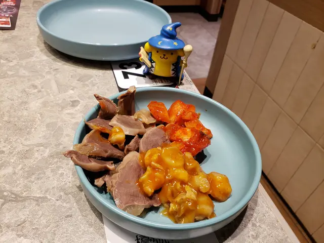 螺肉,雞腎,泡菜