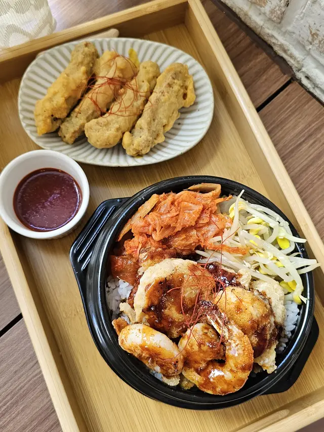 韓式海鮮石窩拌飯