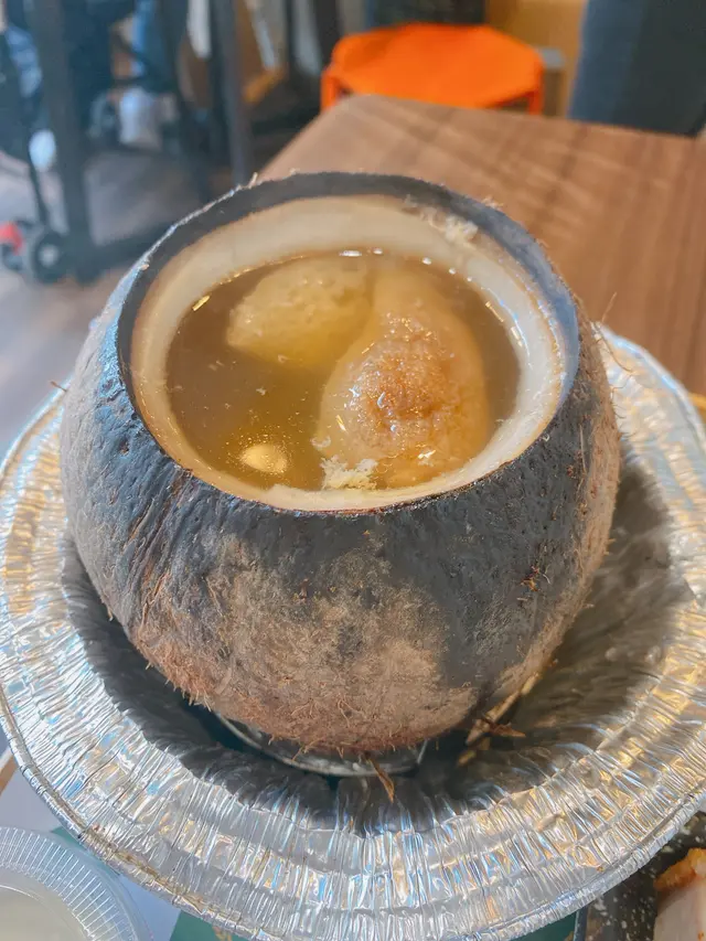 織金竹笙烏雞椰小盅