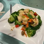 帶子炒到煙韌 有少少辣吊味 可惜略咸 要配飯