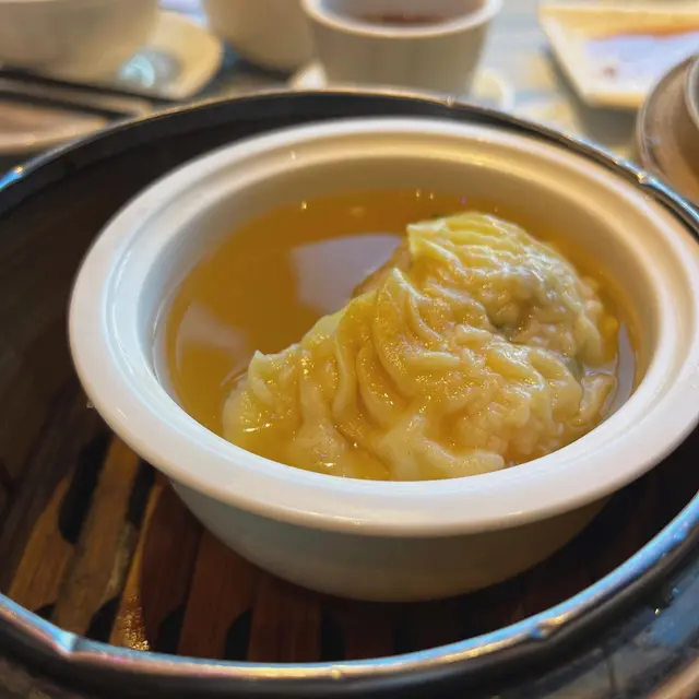 瑤柱花膠灌湯