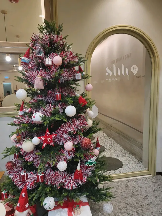 Christmas decorations 