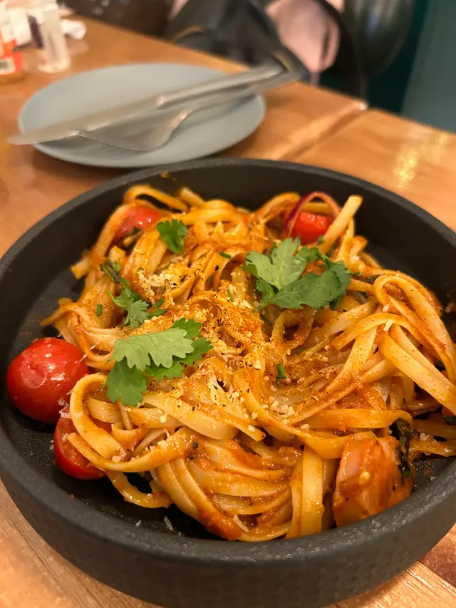 墨西哥混醬腸仔炒意粉