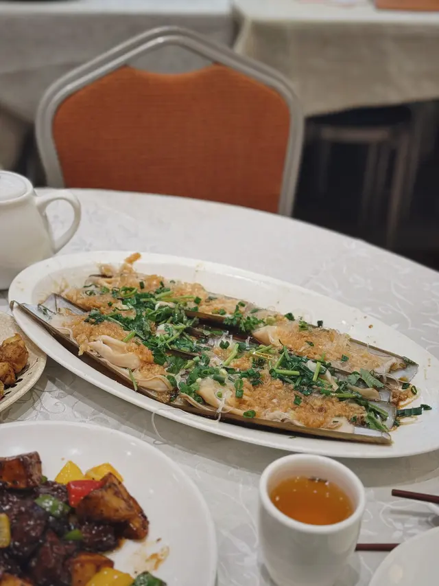蒜蓉粉絲蒸聖子