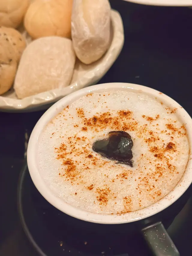 黑松露泡沫野菌湯