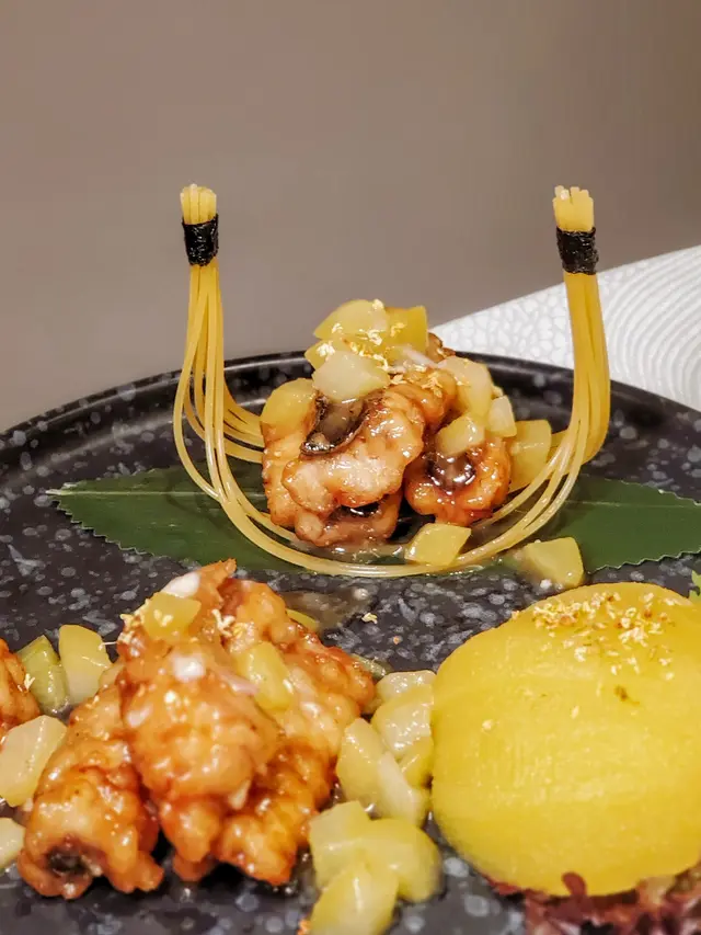 桂花雪梨脆鱔球