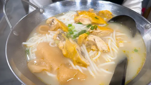 招牌花膠雞米線