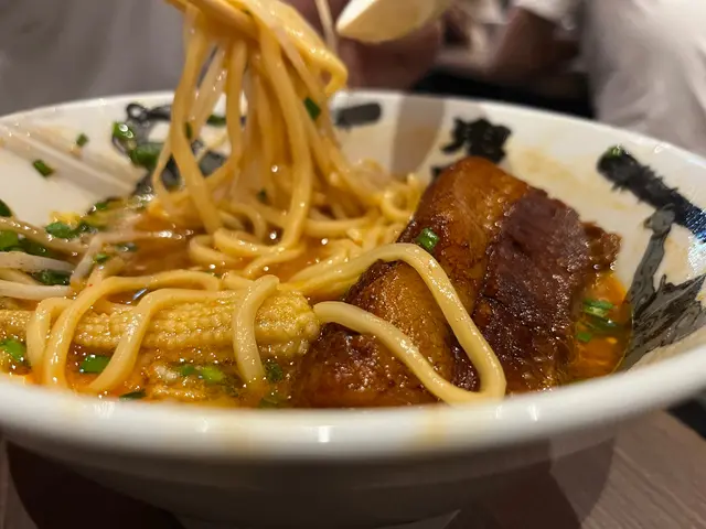 增量叉燒辣麻味噌拉麵