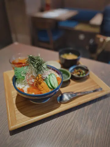 特上吞拿鱼蓉丼