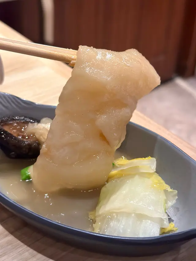 御品鮑汁燴花膠