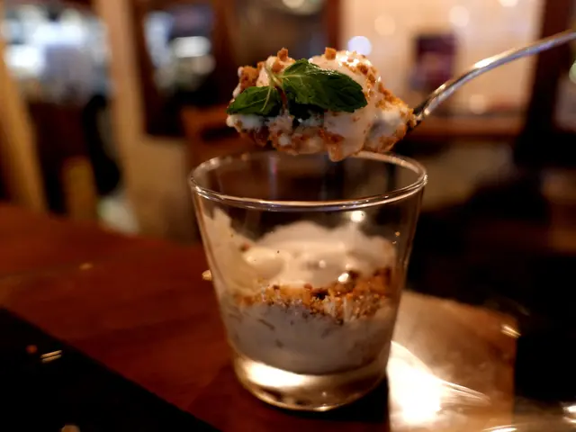 曼徹格羊奶芝士泡沫配迷迭香雪糕