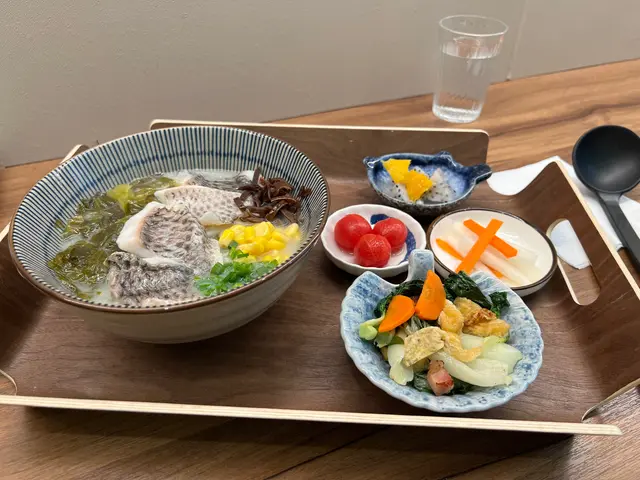 酸菜魚湯麵