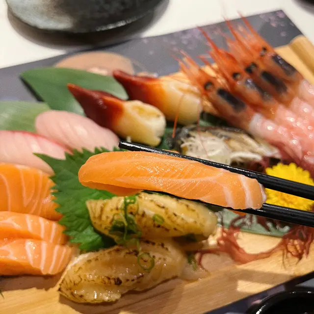 三文魚刺身 4pcs