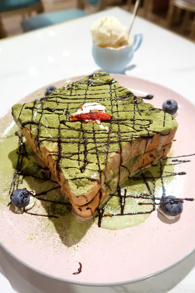 綠茶紅豆熔岩石山 Lava Toast