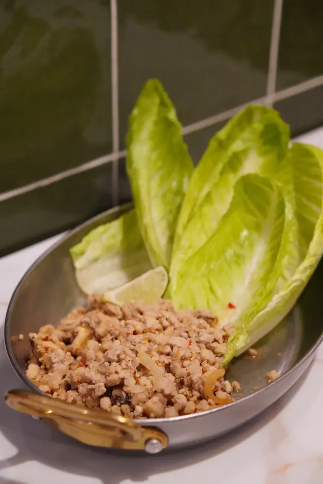 香葉肉碎蘑菇沙律配生菜