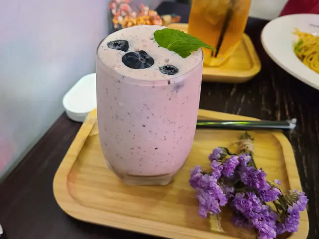 鮮雜莓奶昔