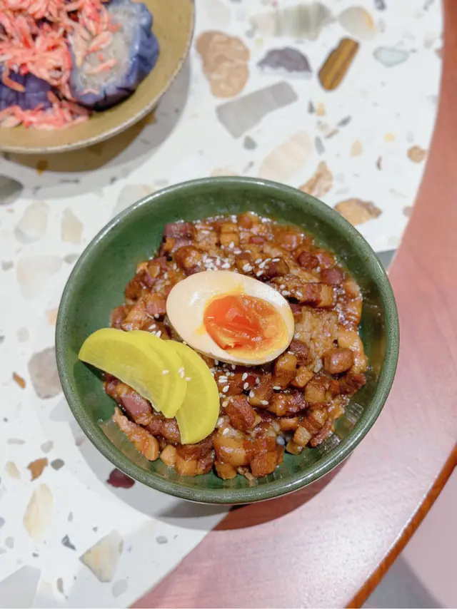 招牌魯肉飯
