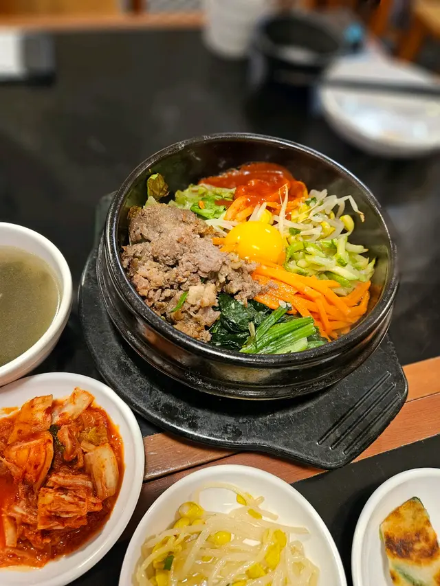 韓式石頭飯(牛肉)