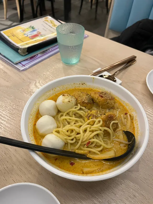 新加坡魚蛋叻沙