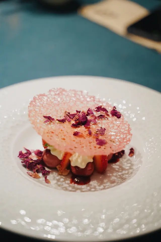 胭脂玫瑰草莓奶凍