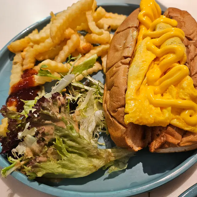 芝士咸牛肉炒蛋潛艇🧀🥩🥚