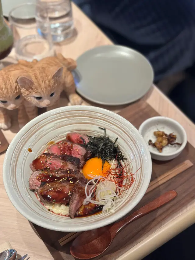 月見燒牛肉意大利飯丼