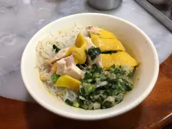 只系影咗鸡肉汤米，沙嗲牛面颓到无谂住影 🥲
