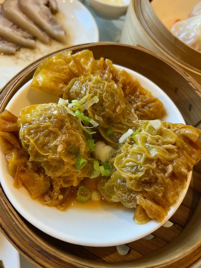 牛肉球釀在腐皮內