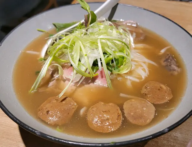 湯底濃同鮮甜☺️河粉滑滑的