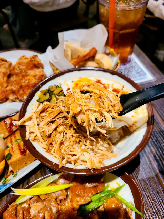 爆蛋雞肉飯