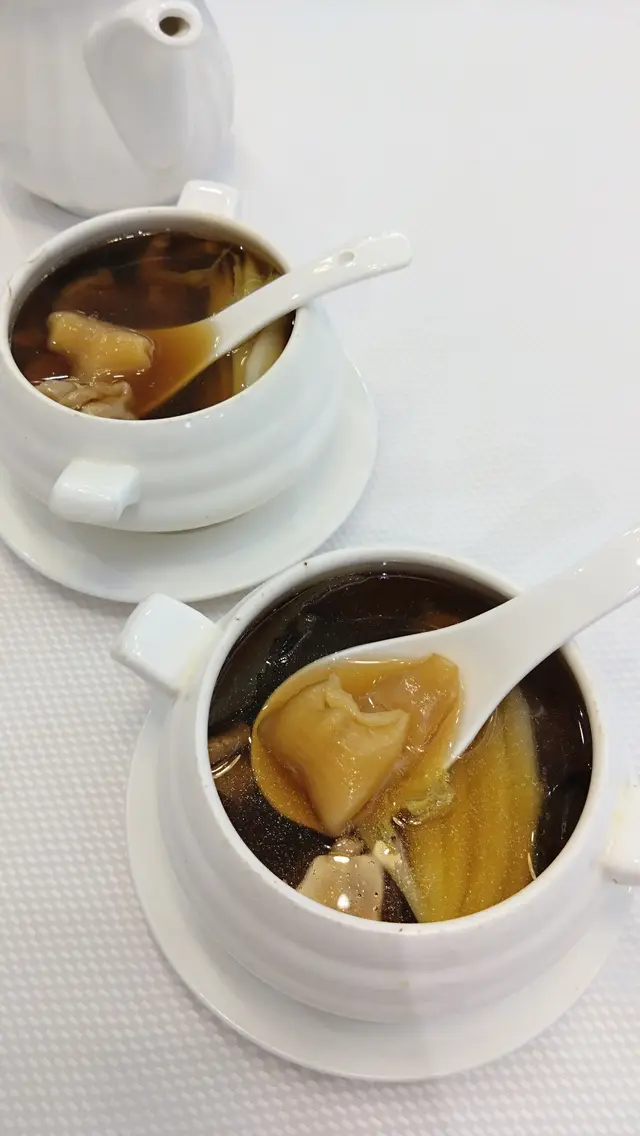 花膠菜膽燉花菇湯