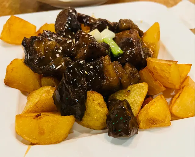 未見過薯仔唔係同牛肉一齊炒，完全唔值$158