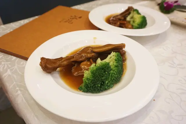 鵝掌同鮑魚都燜得非常入味,個汁用黎送飯簡直一流🤤👍🏻