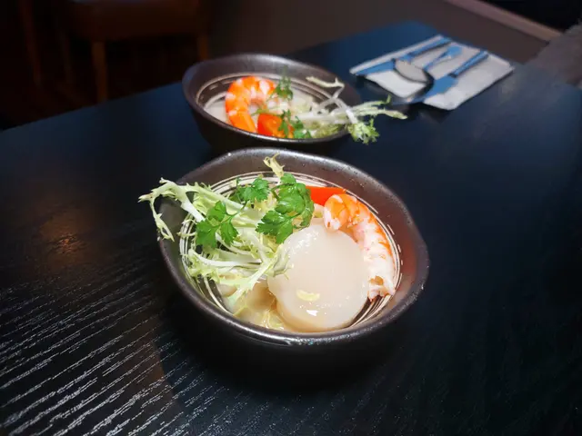 日本麵豉帶子薄片配鮮蝦肉