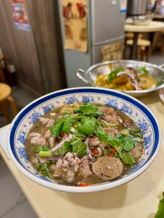 招牌火車頭湯檬粉