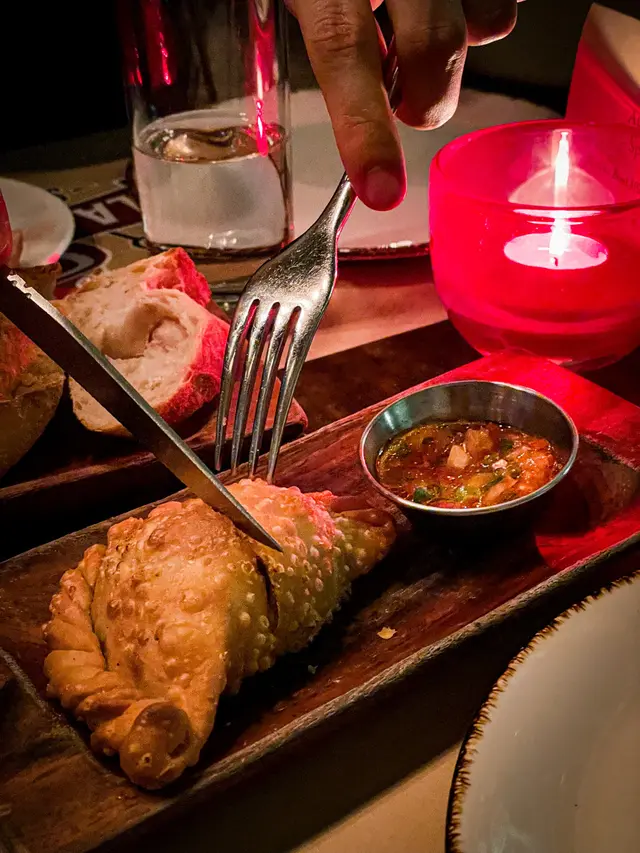 𝙴𝙼𝙿𝙰𝙽𝙰𝙳𝙰 𝙳𝚁 𝙲𝙰𝚁𝙽𝙴 𝙲𝚁𝙸𝙾𝙻𝙻𝙰