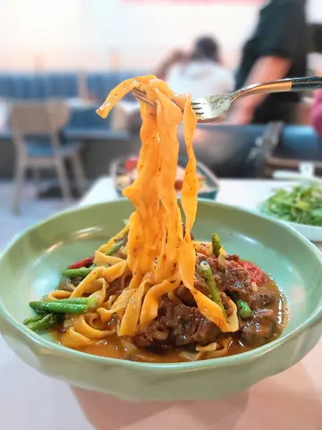 紅酒牛頰肉燴手製闊條麵